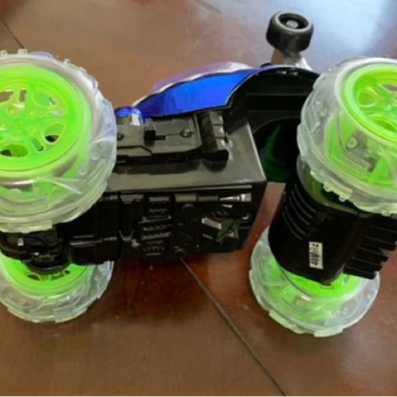 RC 360 flip toy remote control car Digit pro series toy - Picture 3 of 5